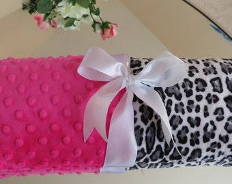 Niña, manta personalizada para niña, manta para niña rosa y leopardo, regalo para bebé minky, regalo de baby shower,