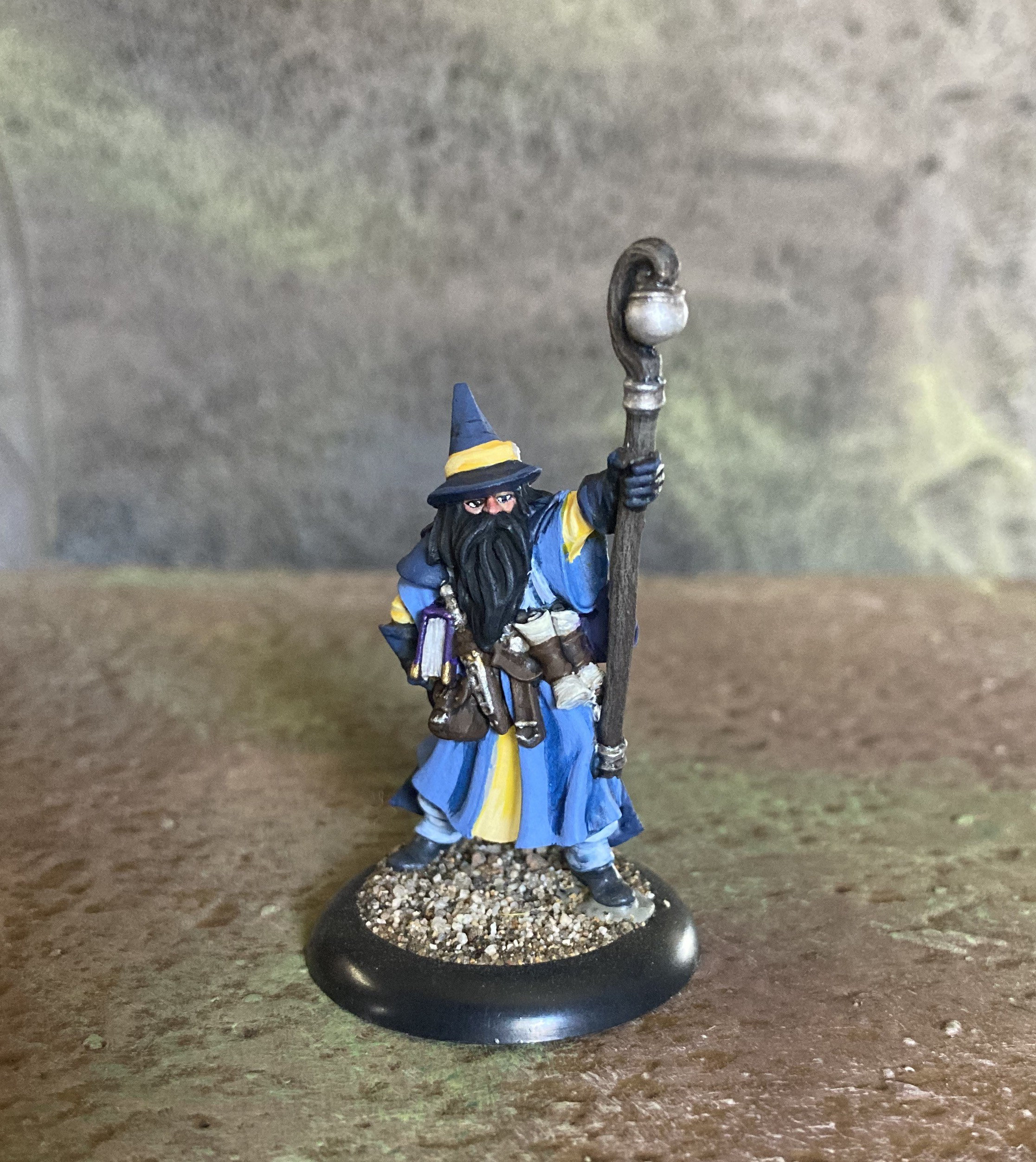 Reaper Bones 89012: Pathfinder LEM Halfling Mage - Miniatura In Plastica Per Giochi Di Ruolo, 40 Mm - 4