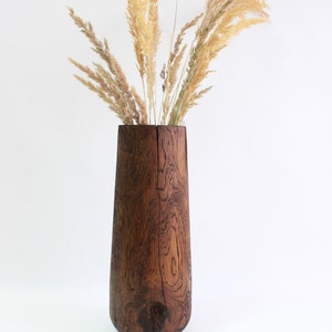 Grand vase en bois pour sol, vase en bois sculpté de 15 pouces de haut, vase en noyer rustique pour fleurs séchées, accents de décoration intérieure image 9