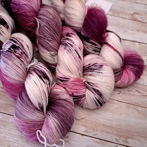 Faded Rose, Sock yarn, hand dyed sock yarn, merino yarn, superwash sock yarn, speckle sock yarn,  wool nylon sock yarn, fingering yarn