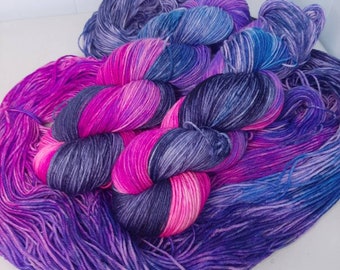 Nebula | Hand dyed yarn | Sock yarn hand dyed | Merino wool yarn | Yarn | Sock yarn | Wool blend sock yarn