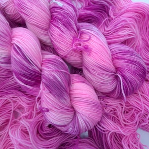 Magnolia Blossom, Sock yarn, hand dyed sock yarn, merino yarn, superwash sock yarn, speckle sock yarn,  wool nylon sock yarn, fingering yarn