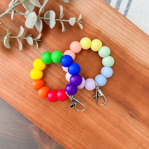 Llavero de dedos arco iris / Mini llavero de pulsera / Llavero de cuentas de silicona / Moderno / Llavero de silicona / Pulsera de silicona