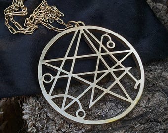 Necronomicon sigil necklace golden bronze: gate of Yog-Sohoth symbol pendant , black magic grimoire summoning rites ancient symbol gift