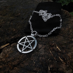 Satanic inverted pentagram cable chain necklace , black metal jewelry , left hand path ritual pentacle , simple devil's mark Lucifer gift