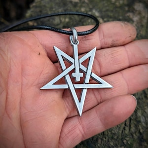 Collar de metal negro con pentagrama y cruz invertida, símbolo satánico del pentáculo, joyería de Lucifer con cruz al revés, el mejor regalo para metaleros.