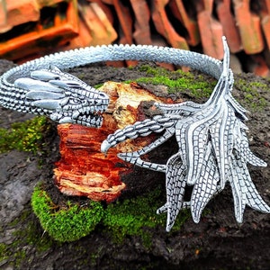 Elaborate detailed 3d metal dragon costume necklace choker prop dragon around the neck Jormungandr world serpent best mother s day gift