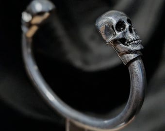 Skull cuff gothic bracelet , shiny nordic arm ring , black metal jewelry , death omen ritualistic artefact , best gift for dark witch
