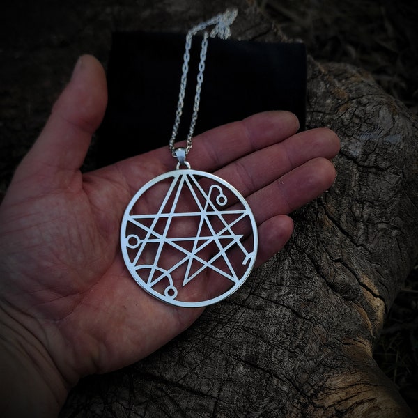 Large silver necronomicon gate sigil necklace , gate of Yog-Sohoth symbol pendant , black magic grimoire summoning rites ancient symbol gift