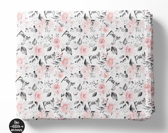 Couverture personnalisée pour bébé fille - couverture pour bébé monogramme - couverture pour emmailloter - cadeau de baby shower - couverture personnalisée - floral bébé fille