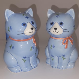 Vintage Otagiri Blue Ceramic Kitty Cat Salt and Pepper Shakers