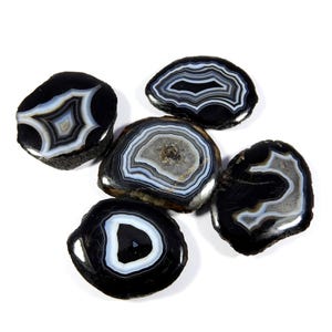 Natuurlijke zwarte schijf agaat Druzy. Druzy cabochon met zwarte agaat van Elegant~. (5) Stuks groothandel lot plakgeode edelsteen los 165 cts KB-10995