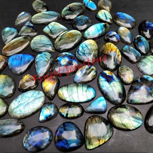 Flash bleu labradorite. Cabochon de labradorite multicolore. Pierre naturelle de labradorite. Lot de 5 pcs 250 Cts Spectrolite Labradorite