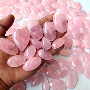 Rozenkwarts edelsteen. Natuurlijke babyroze rozenkwartscabochon. Gemengde vorm groothandelsprijs rozenkwartskristal Lot los. 1000 kts 18 stuks