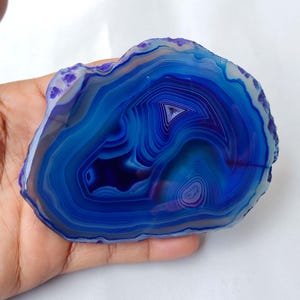 Blauwe Druzy-agaat cabochon. Blauwe Druzy-edelsteen. Cabines van natuurlijke agaat. Druzy-edelstenen in plakjes snijden voor doe-het-zelf. 507Cts KB-9536