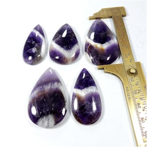 Gepolijste paarse amethist cabochon. Natuurlijke amethist kant agaat edelsteen. Groothandelkavel van 5 stuks 296 ct. Amethist los voor sieraden. KB-10498