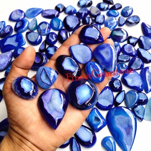 Natuurlijke blauwe agaat druzy edelsteen. Fantastisch! Blauwe onyx druzy agaat cabochon met geode. Agaat Onyx Druzy Cabochon Groothandel Kavel 66 stuks 5000 CTS