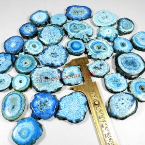 Hemelsblauwe zonne-druzy edelsteen. VERLEIDELIJK! Blauwe zonnekwarts edelsteen. Druzy cabochon op zonnekwarts. Groothandelskavel zonnekwarts. 8 stuks van 500 cts