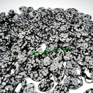 35 stuks Wit zwarte sneeuwvlok groothandel. Cabochon van sneeuwvlokobsidiaan. 1000 kt. Natuurlijke sneeuwvlokobsidiaan edelsteen. Sieraden maken