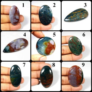 Natuurlijke bloedsteencabochon. Roodgroene bloedsteen. Geweldig! Bloedsteen edelsteen. Mix vorm bloedsteen los voor sieraden. Variatie.