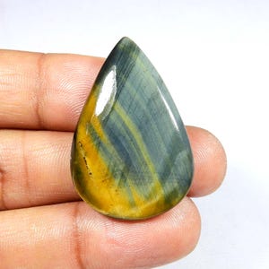 Cabochon di occhio di tigre blu giallo. Occhio di tigre blu naturale. Elegante ~ Pietra preziosa di occhio di tigre blu. Occhio di tigre a forma di pera per ciondolo. 36 carati. KB-9876