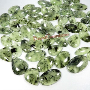 Prehniet. Natuurlijke prehniet cabochon. Groothandelkavel van rutielprehniet. Groene prehniet edelsteen. Mix vorm prehniet voor sieraden. 1 tot 112 stuks