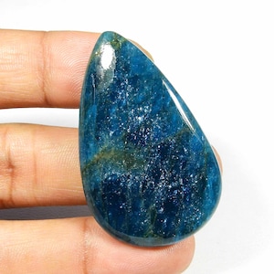 Elegante ~ Apatite blu neon. Cabochon di apatite blu neon naturale. Pietra preziosa di apatite. Apatite lucida a forma di pera, ideale per gioielli. 70 ct. KB-10197