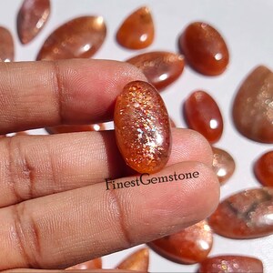 Natuurlijke sprankelende zonnesteen edelsteen. Topplaag! Rainbow Lattice zonnesteen cabochon. Oranjerode zonnesteen groothandel partij voor sieraden. 100 ct, 4 stuks