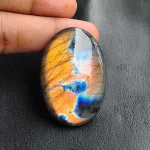 Paarse Flash Labradoriet cabochon. Natuurlijke paarse labradoriet. Gouden labradoriet spectroliet edelsteen. Ovale labradoriet 83 kt KB-9992