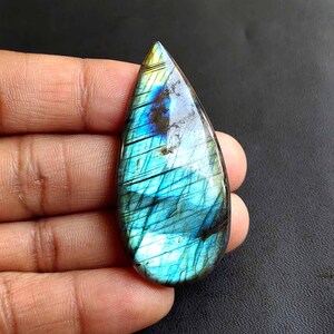 Labradorite blu-verde flash. Pietra preziosa di labradorite naturale cabochon. Labradorite Spectrolite a forma di pera, 53 x 25 mm, per ciondolo. KB-8870