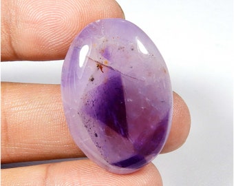 Pierre précieuse d'améthyste. Tendance ! Cabochon violet améthyste. Améthyste étoilée violette naturelle. Améthyste de guérison de forme ovale en vrac. 40 Cts KB-10354