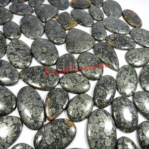 Marcasiet cabochon. Grijze kleur marcasiet groothandel. Prima cijfer! Natuurlijke marcasiet-edelsteen. Mix Shape Healing Marcasite-sieraden gebruiken.