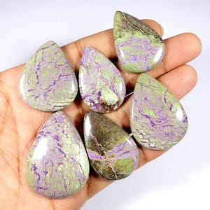 Pierre précieuse de stichtite. Stichtite violette. Cabochon en stichtite australienne naturelle. Lot de 6 stichtite en forme de poire en vrac 230 cts KB-11047