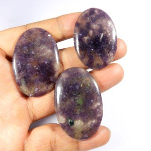 Lépidolite violette naturelle. Unique ~ Cabochon en lépidolite. Pierre précieuse de lépidolite. Lot de 3 lots de lépidolite 176Cts KB-11033, forme ovale