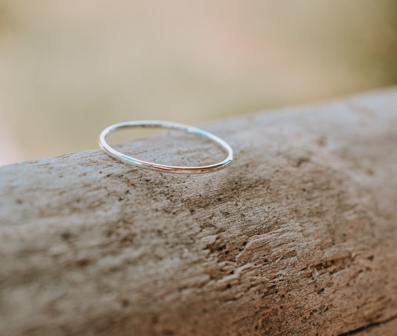 Anello d'argento sottile minimalista, anello minimo, anello d'argento sterlina, anello di articolazione, anello per il pollice d'argento immagine 3