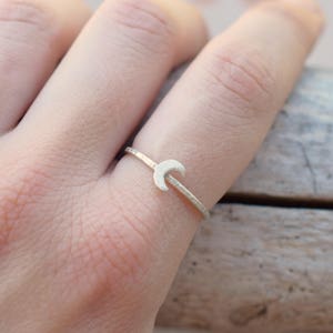 Crescent moon sterling silver stacking ring zdjęcie 4