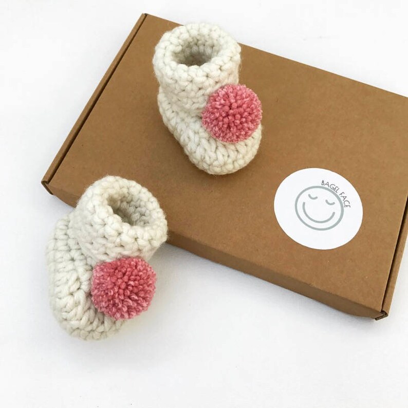 OnlyBee 2 Paires De Chaussons Bébé Pompon – Naissance à 3 Mois, Doux & Mignons, Hygiène Scellée