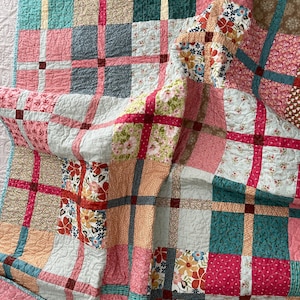 Sweet colorful girl&#39;s quilt throw 46&quot;x57&quot; handmade washed