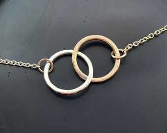 Solid chunky 9ct gold half yellow & white hoop necklace, a chunky heavy hammered handmade simple gold interlocking circle necklace hallmark