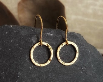 Solid 9ct gold circle drop earrings, Handmade hammered texture round dangly yellow gold earrings, Simple modern stylish geometric gold