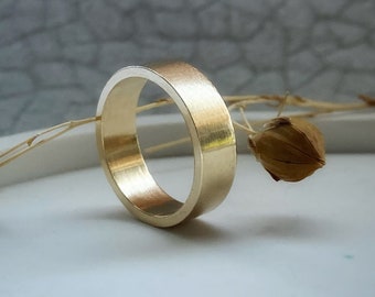 Solid gold 9ct plain band ring, simple modern matt satin heavy 9ct yellow gold stylish ring