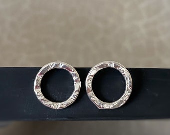 Circle hoop studs, Silver hammered round earrings, Sterling silver round textured handmade mismatched stud earrings 10mm
