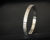 Solid gold 9ct hammered unique ring, handmade delicate 2mm White gold slim wedding band, modern simple stylish tree bark textured gold ring