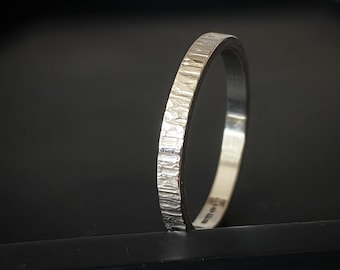 Solid gold 9ct hammered unique ring, handmade delicate 2mm White gold slim wedding band, modern simple stylish tree bark textured gold ring