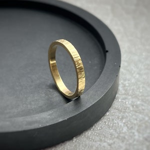 Solid gold 18ct hammered delicate 2mm band ring, simple modern tree bark textured 18ct yellow gold stylish wedding ring