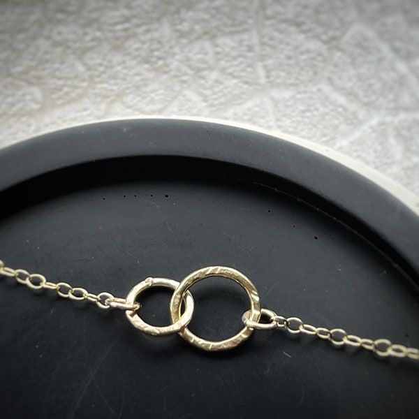 Solid 9ct gold 2 sized hoop hammered yellow gold bracelet, modern handmade unique circle chain geometric round bracelet, contemporary chain