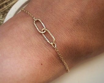 Solid 9ct gold hammered yellow gold oval hoop bracelet, modern handmade unique circle chain geometric paper clip tree bark texture bracelet