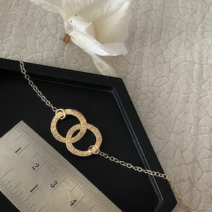 Solid gold large interlocking circle necklace, a handmade hammered textured 9ct solid gold hoop, round modern gold chain necklace image 6
