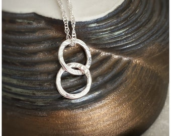 Sterling silver hammered circle pendant, Simple round interlocking hoop pendant with bark texture, handmade hoop necklace