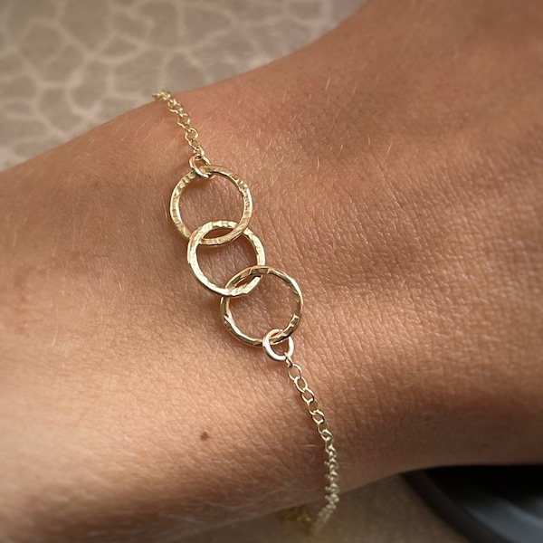 Solid 9ct gold hammered 3 interlocking yellow gold hoop bracelet, modern handmade unique circle chain geometric round bracelet, contemporary